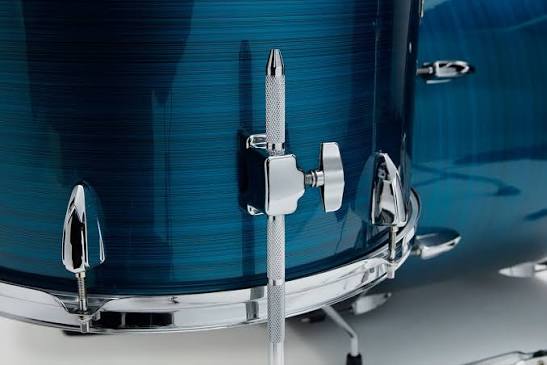 Tama Imperialstar 5pz IP52H6W-HLB Hairline Blue con Meinl HCS