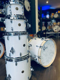 Gretsch USA Custom 22-10-12-14-16 White Glass